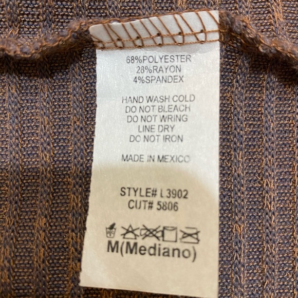 M Ribbed Turtleneck - Picture 3 of 4